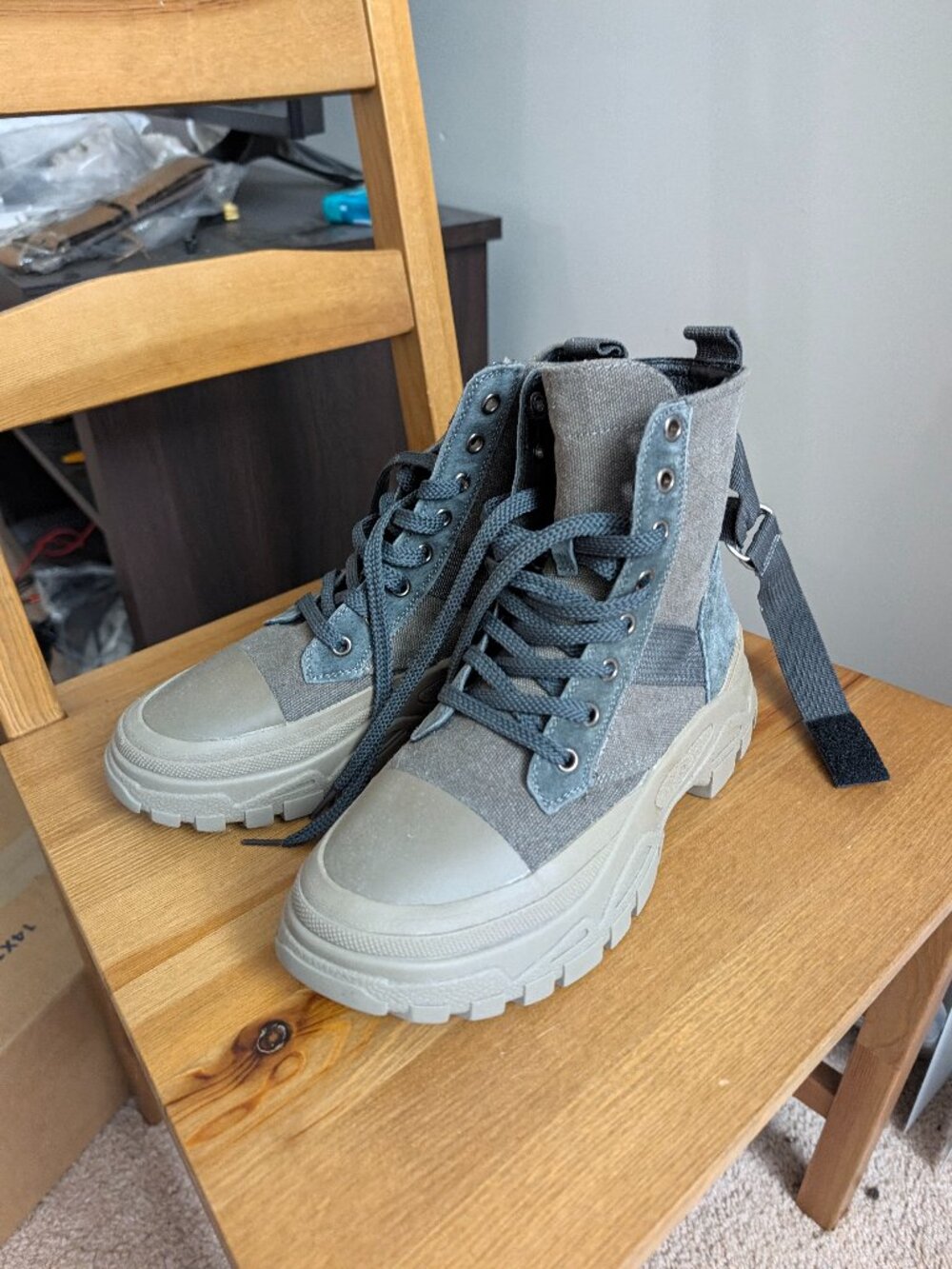 Women's Baggy Canvas Boots